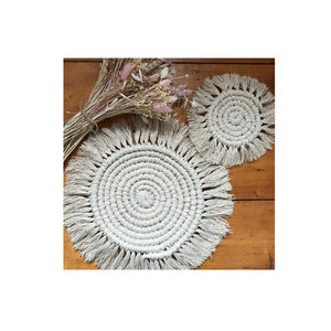 Ustensiles de table de cuisine personnalisés napperons ronds en macramé porte-pot design personnalisé prix abordable pour les restaurants hôtels et les fêtes - Product Image 1