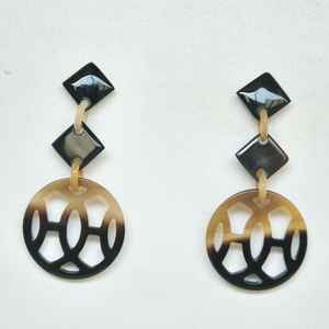 Boucles d'oreilles clous pour femmes Javed Handicrafts, design unique, style vintage, nouvelle forme, corne de buffle, couleur et taille personnalisées, tendance - Product Image 2