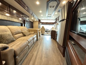 High Performance Neatly Used H-o-l-i-<b>d</b>-a-y RV Vacationer R-a-m-b-l-e-r 36D 2018 <b>Model</b> Available For Sale - Product Image 2