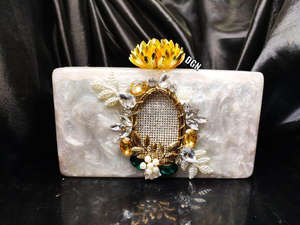 Bolso de mano de resina epoxi Bolsos de accesorios de moda para mujer de calidad con bolso de mano de estilo elegante del fabricante indio - Product Image 2