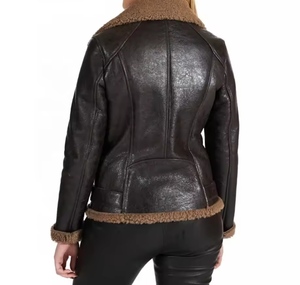 Chaqueta de invierno Sherpa de gran tamaño forrada de piel sintética de talla grande cálida chaqueta de cuero de vaca para mujer - Product Image 5