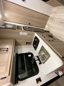 รถบ้านขนาดเล็ก รุ่นใหม่ ปี 2026 Keystone Coleman 17B ผลิตจากแผ่นเหล็กชุบสังกะสีน้ำหนักเบา - Product Image 5