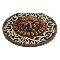 Plateau en métal robuste enduit de poudre de couleur noire de concepteur unique avec plateau de service de chocolats gravés de lettres arabes de couleur or