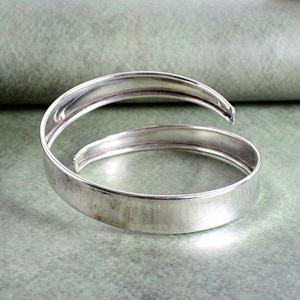 Minimalist New Fashion Brass Gold <b>Silver</b> Charm Bracelet,Simple Design Open Wide Cuff <b>Bangle</b> <b>for</b> Women <b>Men</b> Jewelry Wholesales - Product Image 4