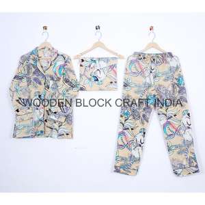 เซ็ตชุดนอนพิมพ์ลายดอกไม้บาน100% ชุดนอนผ้าฝ้ายนุ่มและอุ่นสบายสำหรับงานปาร์ตี้ในสวน - Product Image 1