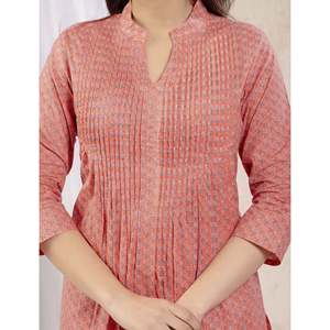 Kurti droit imprimé pêche avec motifs Butti et autres accessoires ethniques - Product Image 2