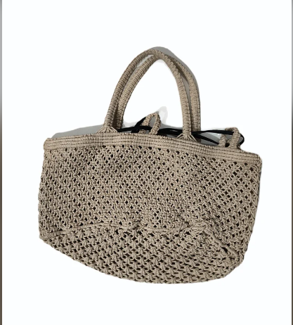 สีน้ำตาล