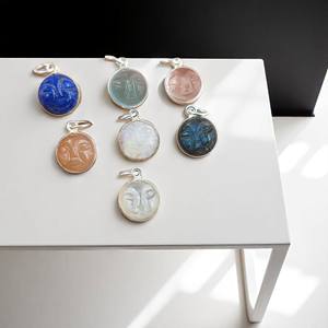 Cristal clair Quartz 925 argent Sterling plaqué or 10mm pierre précieuse visage sculpture pendentif fait à la main bijoux spirituels en vrac - Product Image 4