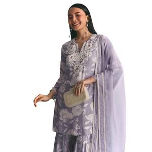 Mauve Georgette soie imprimé fleuri brodé Kurta Sharara costume en mousseline de soie Dupatta élégant fête Festival femmes tenue ethnique - Product Image 3