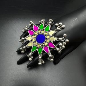 Anillo de declaración de Afghani Sunburst hecho a mano anillo de dedo ajustable tribal de vidrio multicolor estilo kuchi espejo Boho joyería navratri - Product Image 5