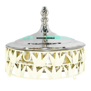 Diseñador de lujo Nuevo Metal Servir cazuelas Calidad superior Hecho a mano Fancy Kitchen Ware Venta al por mayor Calentador de alimentos de metal - Product Image 1