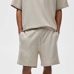 Venta al por mayor Hombres 2 Piezas Jogger Set Personalizado Unisex Dos Tonos Corto Twin Set Oversize Hombres Verano Manga Corta Prendas de Vestir Exteriores Conjuntos de punto - Product Image 3