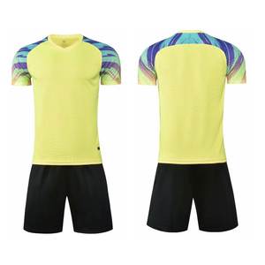 Camiseta deportiva de equipo de fútbol personalizada con logotipo gratuito, conjuntos de camiseta de fútbol de último diseño, ropa de calidad de nuevo modelo barata - Product Image 3