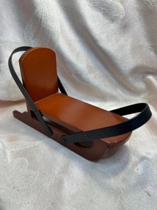 Vente en gros Traîneau décoratif de Noël en rotin naturel rustique avec jambe en bois Traîneau du Père Noël en osier d'Inde - Product Image 4