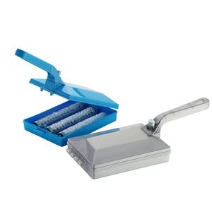 Cepillo de limpieza doméstico portátil de mano con triple mango, duradero, ligero, de plástico ecológico, lavable, para alfombras - Product Image 1