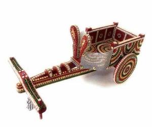 รถวัวโบราณทำมือสุดหรู ของตกแต่งคริสต์มาส น้ำหนักเบา เหมาะสำหรับตกแต่งบ้านบนโต๊ะ - Product Image 2