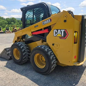 Livraison gratuite Chargeuse sur pneus CATERPILLAR 236D3 avec cabine EROPS, chauffage et climatisation. Accouplement rapide. Chargeur sur pneus auxiliaire hydraulique - Product Image 1