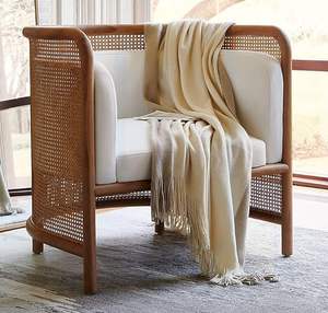 Fauteuil lounge moderne Mirana en teck massif de qualité supérieure avec structure en rotin tressé et mousse tissée pour l'intérieur et l'extérieur. - Product Image 4