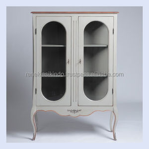 ตู้เสื้อผ้าประตูกระจก3ชั้นดีไซน์โบราณหมายเลข1424ทำจากมะฮอกกานีราคาประหยัด - Product Image 1