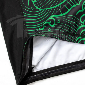 Rashguard de MMA y BJJ de Alta Calidad con Ajuste Ceñido, Gráficos Sublimados de Larga Duración, Logotipo Frontal, Versión de Dos Mangas para Mujer - Product Image 4