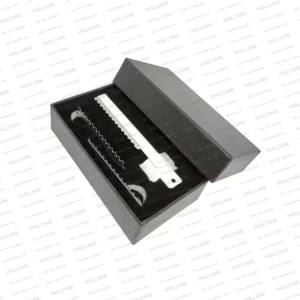 Rasoirs à cheveux professionnels en acier inoxydable, à anneau pour les doigts, jetables, outils de sécurité pour barbiers, emballage personnalisé par Vaslcare - Product Image 1