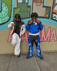 Conjunto de atletismo de satén cortavientos para hombre, Material de nailon bordado, pantalones acampanados ajustados de gran tamaño para invierno, chándal a prueba de viento de 2 uds. - Product Image 5