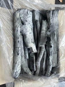 ถ่านบินโชตันคุณภาพพรีเมียมจากญี่ปุ่น เกรดละเอียด สีขาว ทำจากยูคาลิปตัส ติดไฟได้นาน 6 ชั่วโมง ความชื้น 5% กำจัดคาร์บอนได้ 95% - Product Image 2