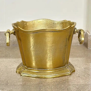 Handmade Metal Ice Bucket Wholesale Indian Stylish <b>Wine</b> Bucket Barware Home And Hotel Metal Ice Bucket - Product Image 5