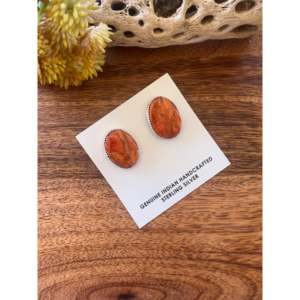 Pendientes Étnicos Navajo de Plata de Ley con Coral Rojo y Oro Rosa, con Bisel de Diamantes, Estilos de Botón y Gancho Colgante - Product Image 2