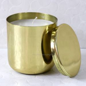 Pot à bougie en métal doré en laiton personnalisé récipient de luxe pour la maison avec de nouveaux designs conteneurs vides en étain pour la fabrication de bougies et la décoration de la maison - Product Image 4