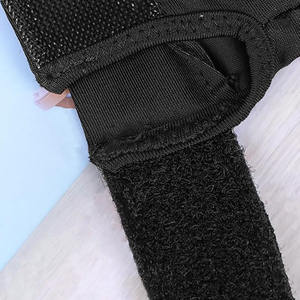 Nouveau pur noir respirant personnalisé billard pas cher gauche droite sans doigts universel billard gants de sport du Pakistan - Product Image 6