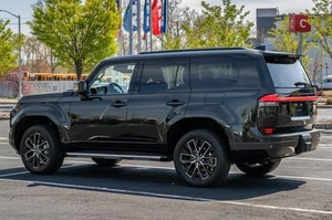 2024 L E X U S G X Sl EEK SUV Asientos de cuero manuales automáticos R18 Cámara trasera de neumáticos para combustible eléctrico de gas disponible oscuro - Product Image 4