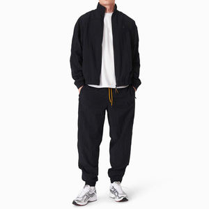 แฟชั่นใหม่ผู้ชาย 100% โพลีเอสเตอร์สบายๆสองชิ้นชุดขายส่งออกกําลังกายกันน้ําชุดกีฬาสวมใส่สําหรับผู้ชาย - Product Image 2