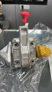 Bloqueo de giro de envío ISO semiautomático | Dispositivo de amarre de contenedores de acero para uso de carga y construcción - Product Image 3