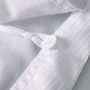 ชุดเทควันโดผู้ชายแบบแข็งแรงทนทาน พร้อมโลโก้สั่งทำ ผ้าโพลีเอสเตอร์ 100% ระบายอากาศได้ดีและแห้งเร็ว สำหรับการฝึกศิลปะการต่อสู้ - Product Image 3