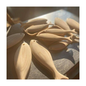 Eco-consciente y seguro: juguetes de madera hechos a mano para aventuras creativas sin fin - Product Image 1