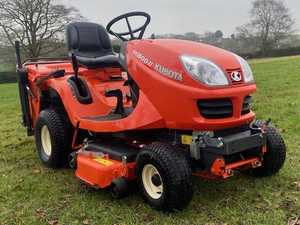 Meilleur Tracteur Tondeuse Kubota d'Occasion Disponible 4x4 pour l'Entretien des Pelouses à Vendre - Product Image 5