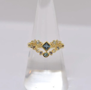 Anillo de Plata S925 Chapado en Oro de 14K con Topacio Azul Cielo Natural Clásico para Mujer, Topacio Azul Londres, Topacio Azul Iolita, Zafiro Azul Cúbico - Product Image 1