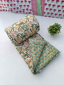 Colcha Razai Estampada a Mano, Acogedora Cubrecama de Algodón, Decoración para Dormitorio - Product Image 6