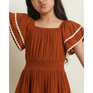 Robe trapèze mi-longue en rayonne unie à col carré Bugandbees | Vêtements pour filles, robe pour enfants de 3 à 13 ans, mode - Product Image 2