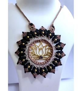 Belle femme réglable macramé collier Lotus forme naturel violet améthyste perles en laiton cristal pendentifs breloques bijoux - Product Image 1