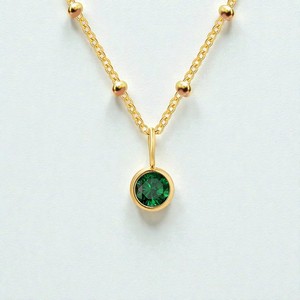 Elegante Collar Minimalista con Colgante de Piedra Preciosa de Cuarzo Esmeralda Chapado en Oro de 18K, Joyería de Moda Personalizable para Mujer, Ideal para Regalo - Product Image 1