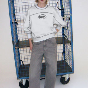 Women's 100% Cotton Oversized <b>Crewneck</b> Sweatshirt Solid Color High Quality Custom Wholesale for Winter Season Decorated Badge - Product Image 2