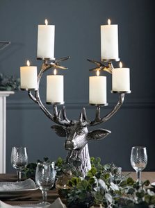 Bougeoir en métal à tête de cerf en laiton AK en argent fini antique avec 6 bras pour décor de restaurant/décor de fêtes - Product Image 5