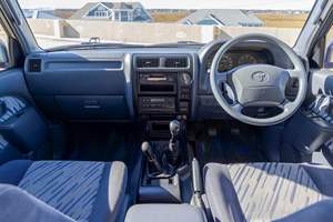 Toyota Land Cruiser Prado TX 1998 d'occasion, boîte manuelle 5 vitesses, moteur turbodiesel, 4x4, SUV japonais, marché américain Titre - Product Image 4