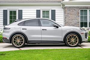 Porsche Cayenne Turbo GT 2024 Gasolina, Bajo Kilometraje - Product Image 6