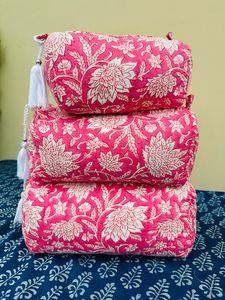 Grande trousse de toilette matelassée imprimée en bloc indien, trousse de toilette imperméable en coton matelassé | Trousse de maquillage imprimée en bloc | Trousse à cosmétiques - Product Image 2