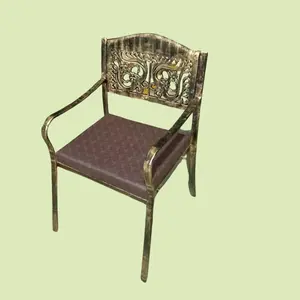 仿古金色装饰铁椅，带衬垫模块，用于室外家庭办公室浴室洗衣入口