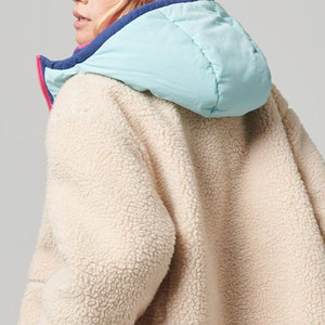 Veste en sherpa à capuche pour femme à manches longues Remplissage en laine et coton Respirant Qualité supérieure Design élégant Fourrure douce - Product Image 3