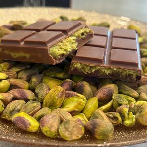 Proveedor Directo de Barra de Chocolate Kunafa con Pistacho Estilo Dubái, 100g 200g, Postre Premium de Oriente Medio, Chocolate Relleno Crujiente - Product Image 1